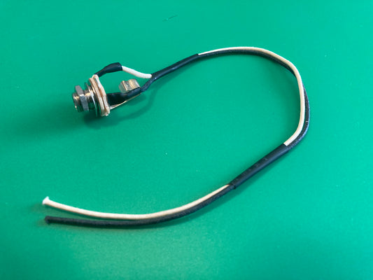 Pre-wired Output Jack ( Switchcraft #11)