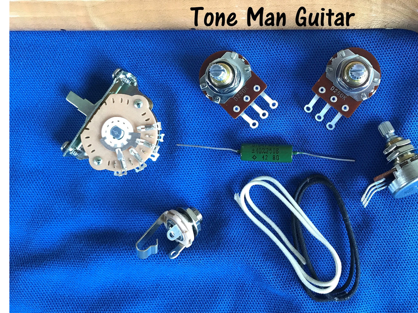 Stratocaster Fender Upgrade Wiring Kit PIO  Vintage Tone Cap Cloth Gaviitt Push Back Wire Oak Grigsby 5 Way Switch